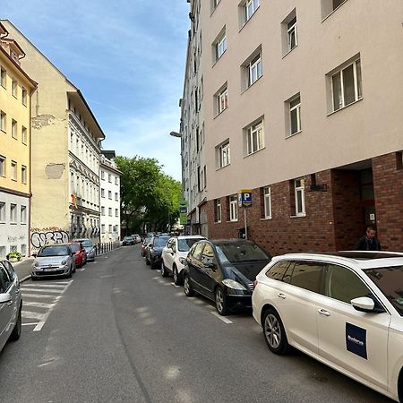 Apartment Adele - Old Town Μπρατισλάβα Εξωτερικό φωτογραφία